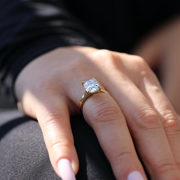 3.50 Carat Old Mine Cushion Brilliant Lab-Grown Diamond Ring Diamond Details - Picture 4 of 9